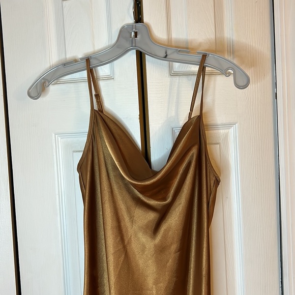 Brown beautiful fall satin long dress. Beautiful for the fall time. Wore once/ - Picture 2 of 4